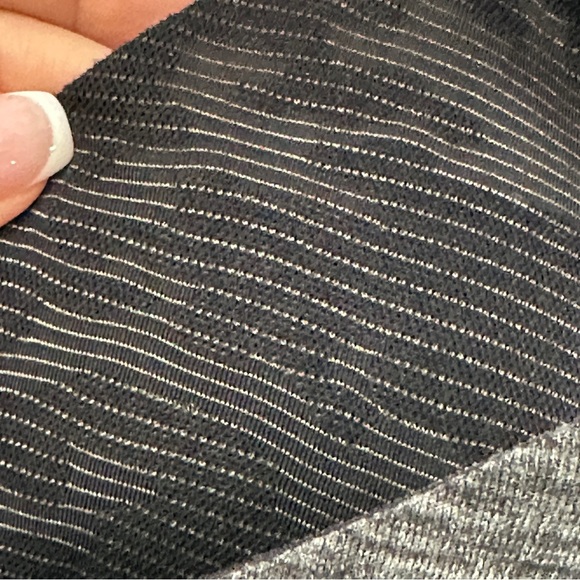 Lululemon Run For Gold Black Tank Built-In Bra with removable pads Size 4 - Picture 7 of 16